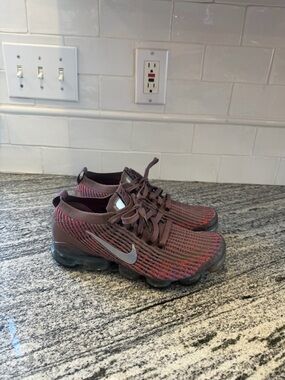 Women’s Nike Air Vapormax Flyknit 3 Plum Eclipse AJ6910-200 Size 8.5
